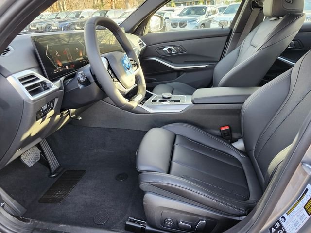 2026 BMW 3 Series 330i - Photo 18