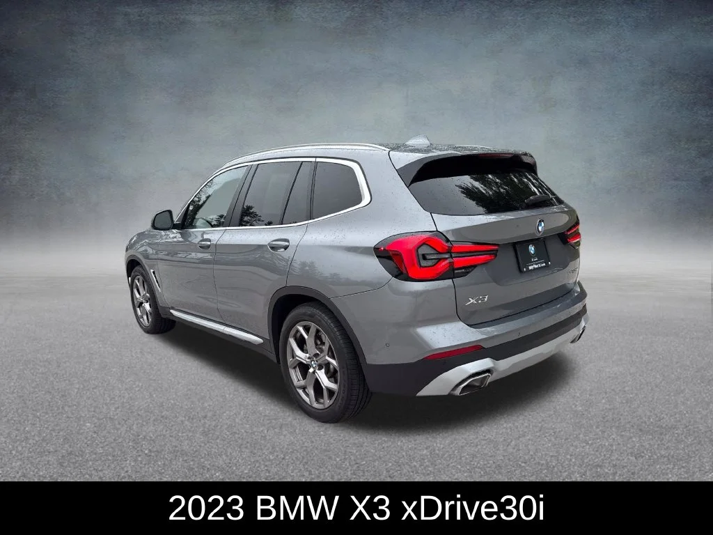 Used 2023 Gray BMW xDrive30i image 3
