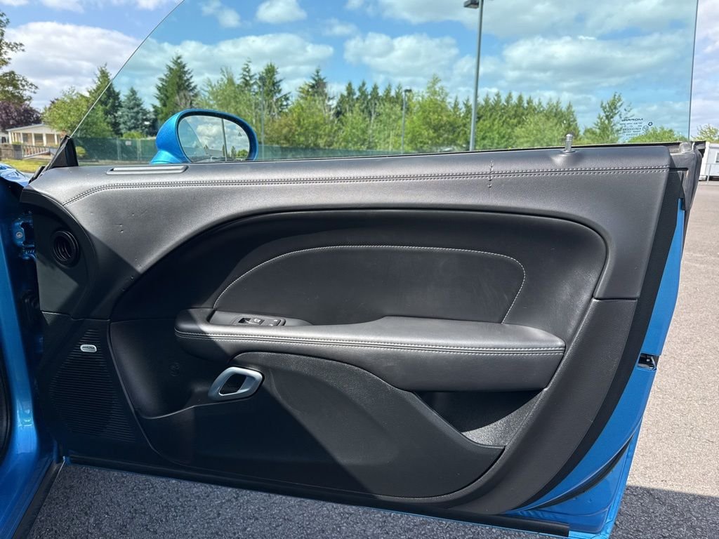 Used 2023 B5 Blue Pearlcoat Dodge SXT image 22