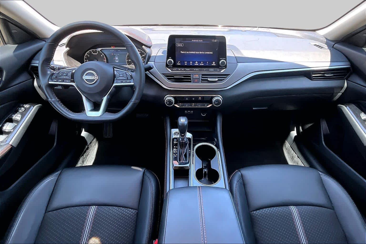 Used 2024 Pearl White Tricoat Nissan 2.5 SR image 15