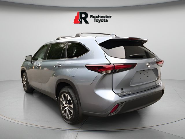 Certified Used 2024  Toyota XLE image 5
