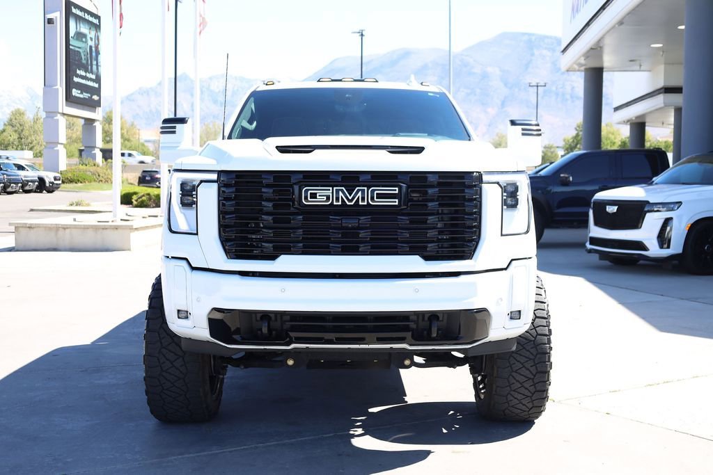 Used 2024 Summit White GMC Denali Ultimate image 9