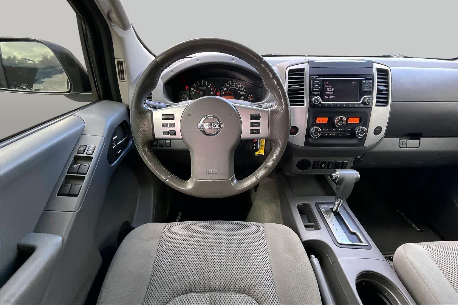 Used 2016 Glacier White Nissan SV image 6