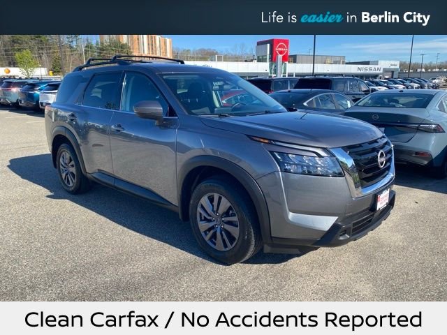 2023 Nissan Pathfinder SV 4WD's photo