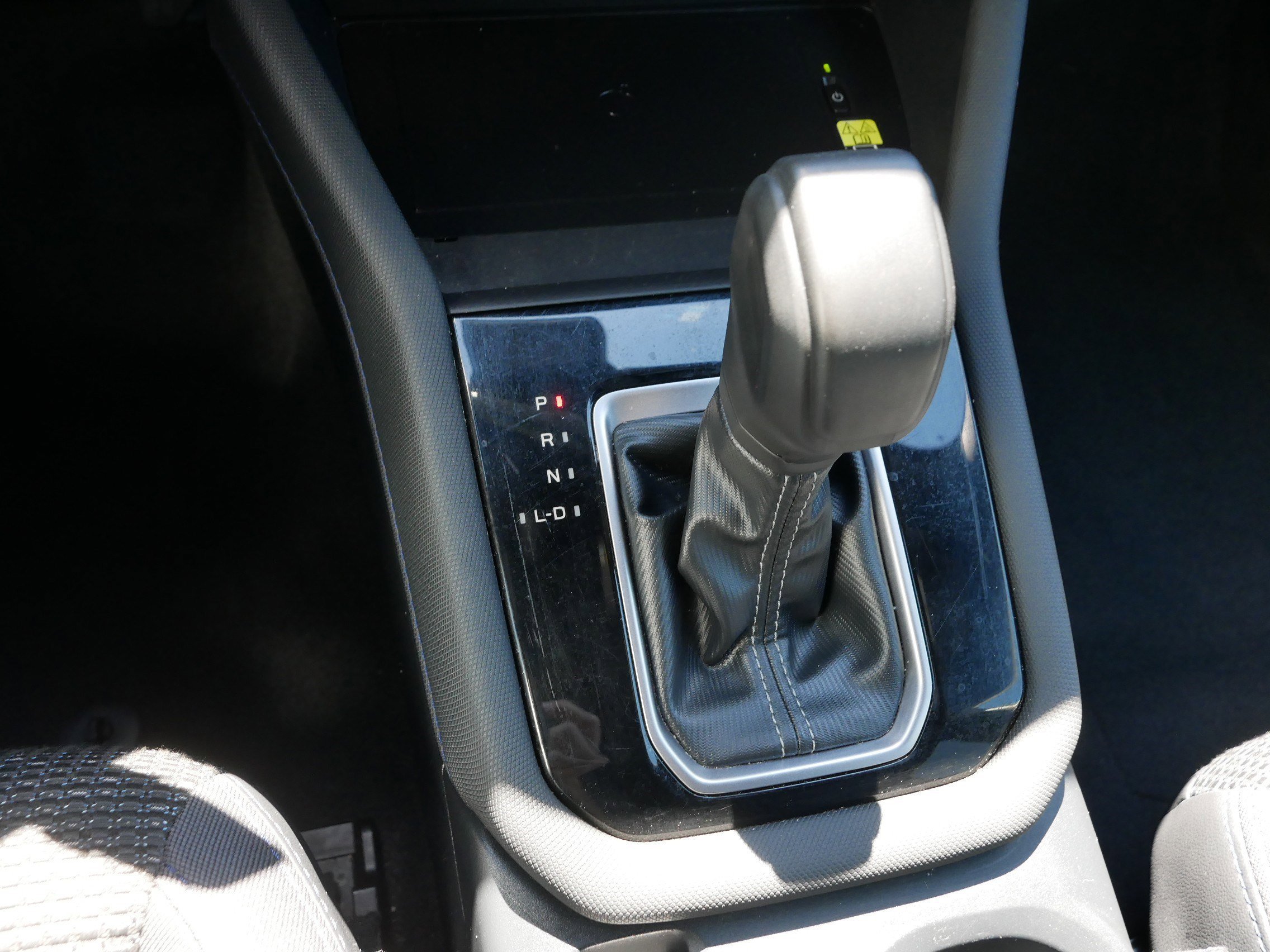 Used 2025 Crystal White Pearl Subaru Premium image 24