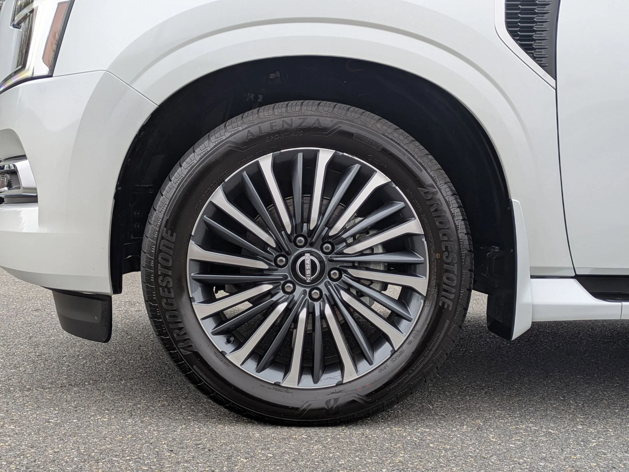 2025 Nissan Armada Platinum Reserve - Photo 8