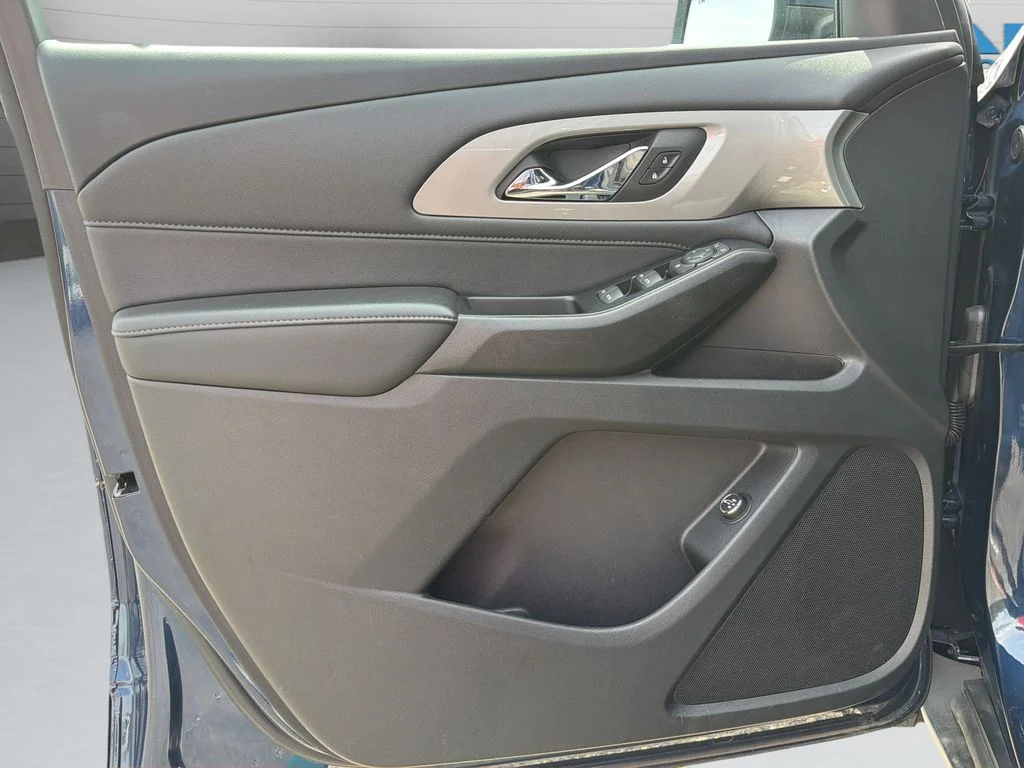 2023 Chevrolet Traverse 1LT - Photo 11