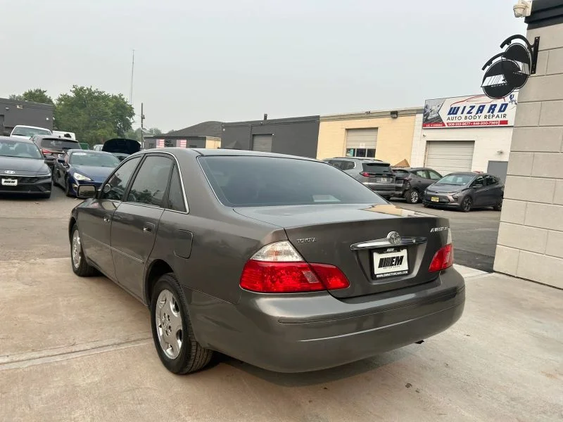Used 2004 Gray Toyota XLS Sedan 4D image 47
