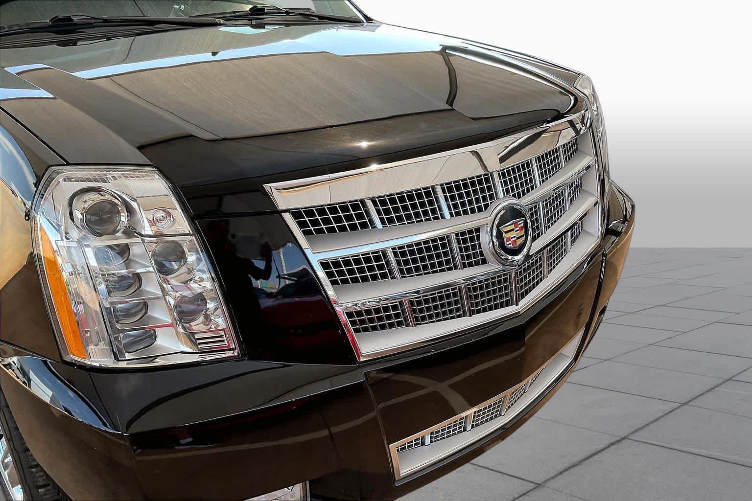 Used 2013 Black Raven Cadillac Platinum Edition image 28