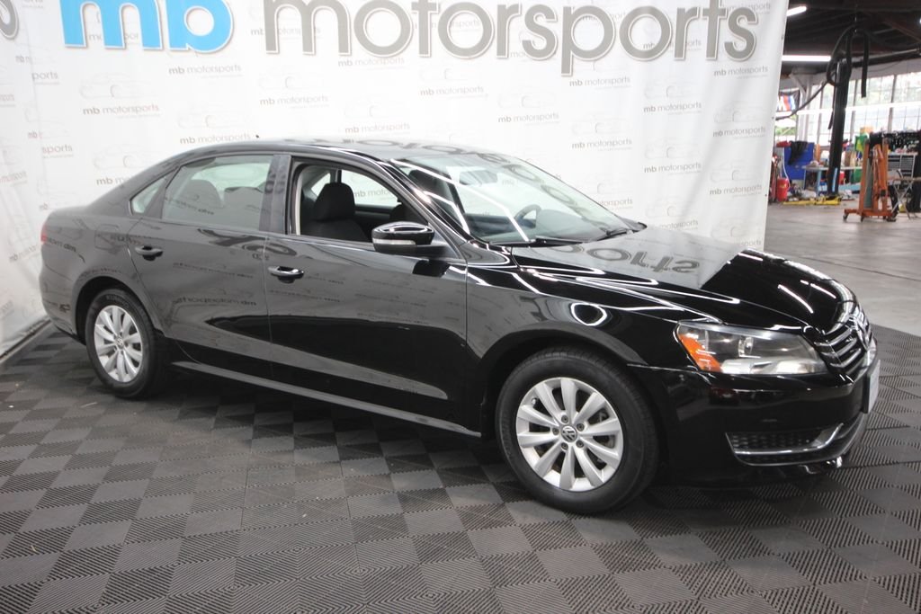 Used 2013 Black Volkswagen 2.5 S image 8