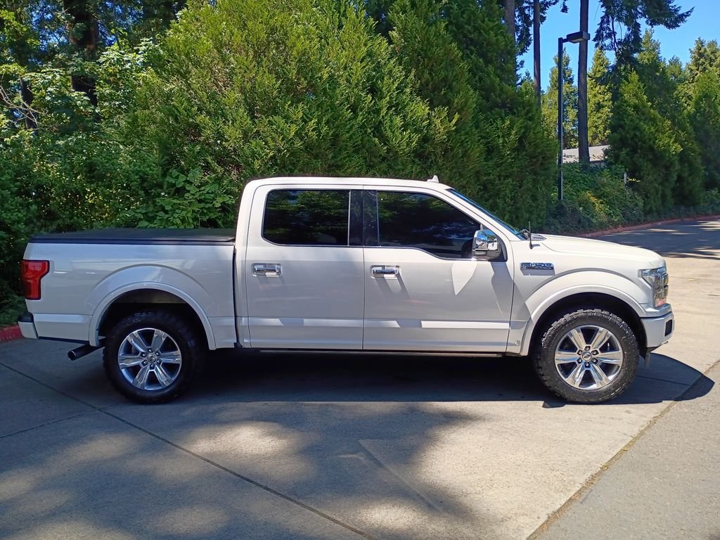 Used 2018 White Platinum Clearcoat Metallic Ford Platinum image 3