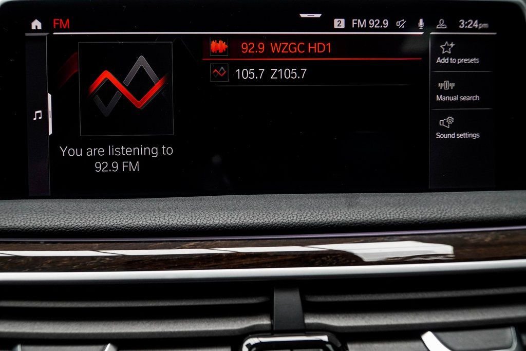 Used 2021 White BMW 740i xDrive image 23