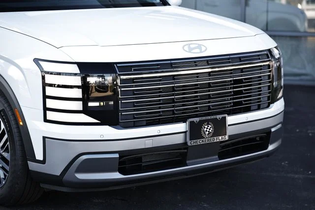 Used 2026 Creamy White Pearl Hyundai SEL Convenience image 2