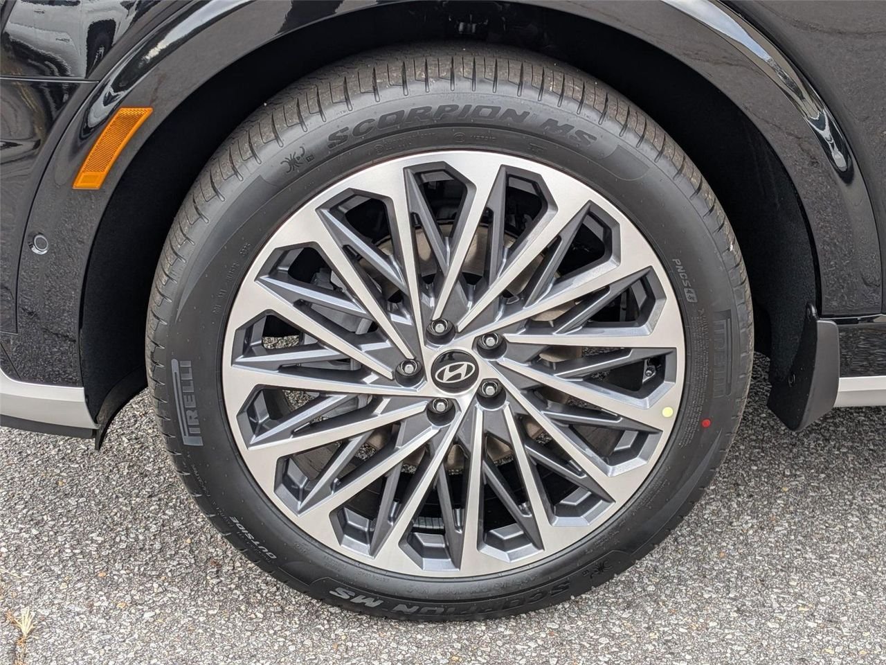 New 2026 Abyss Black Pearl Hyundai Calligraphy image 10