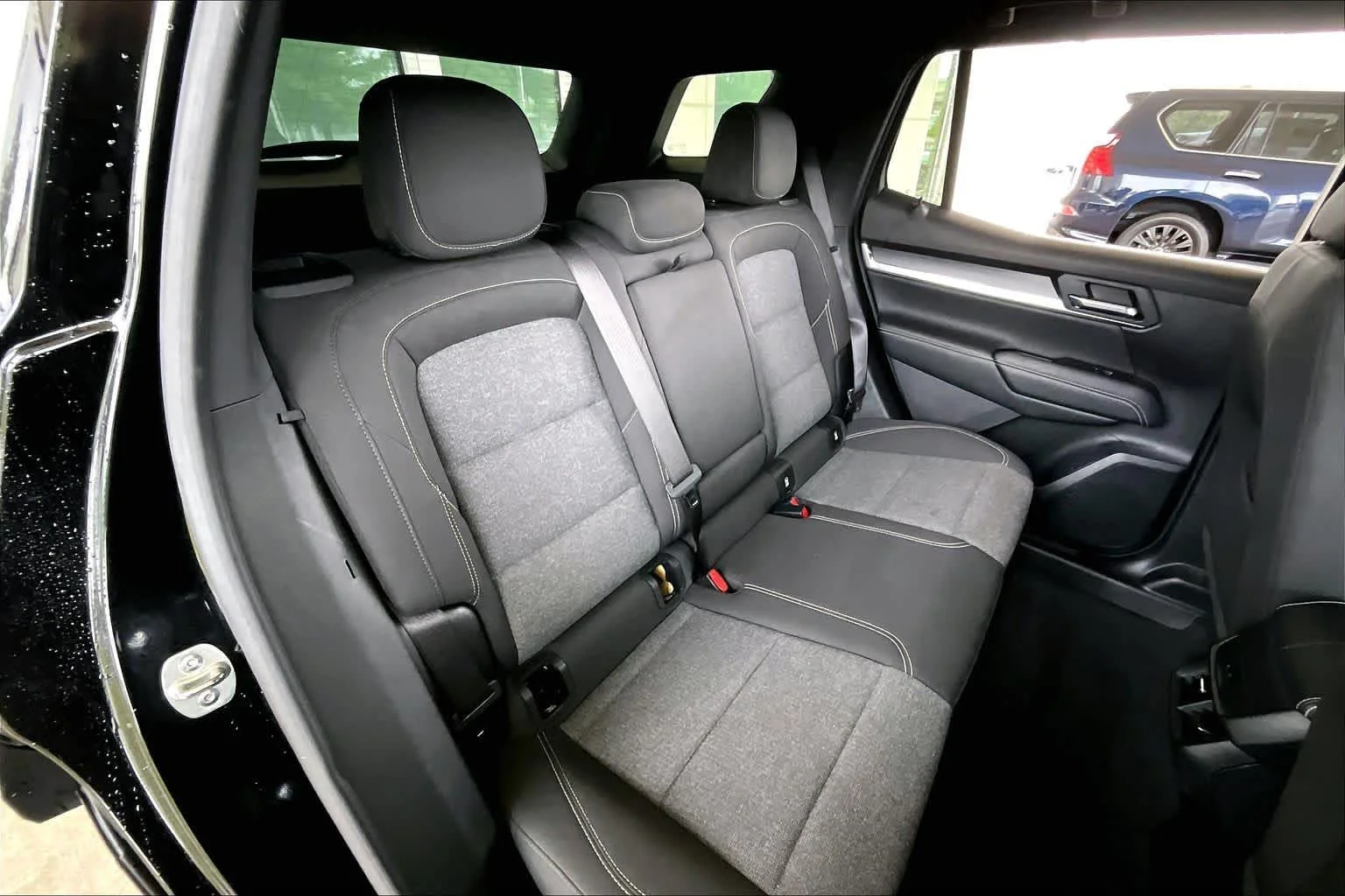 Used 2025 Ebony Twilight Metallic GMC FWD Elevation image 18