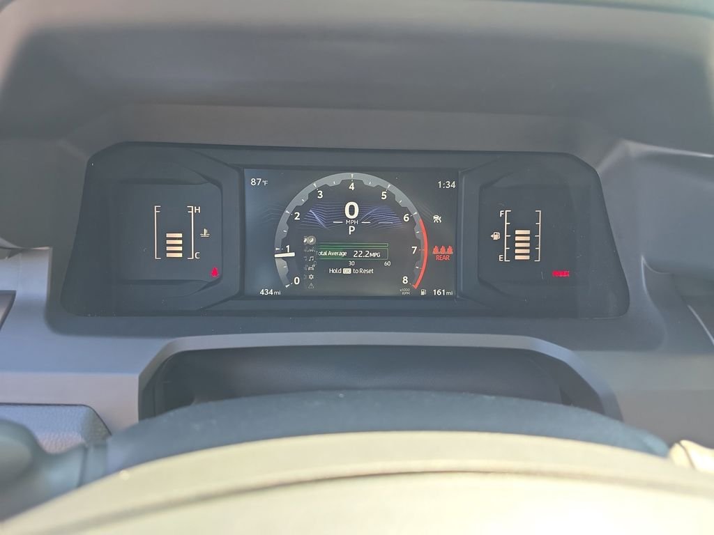 2025 Toyota Tacoma SR5 - Photo 20