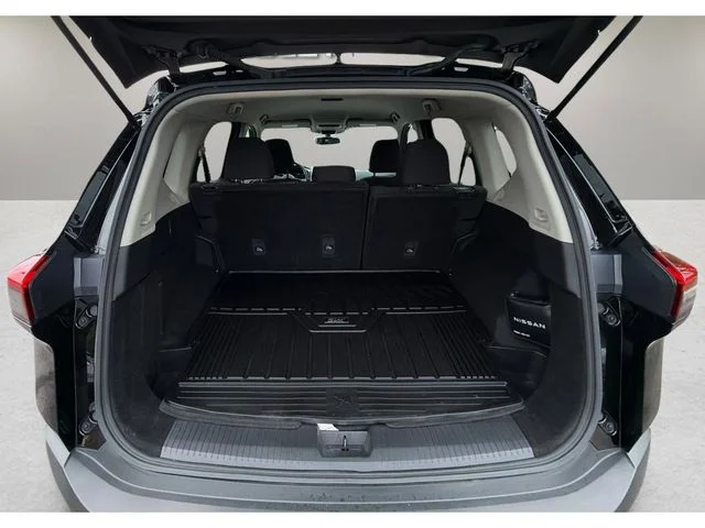 Used 2023 Black Nissan S image 33