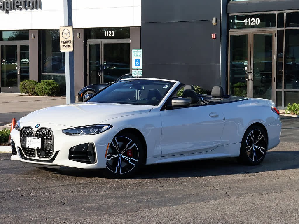 Used 2021 Alpine White BMW M440i image 2