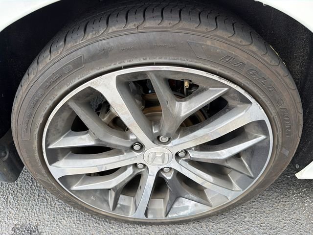 Used 2024 White Honda Touring image 17