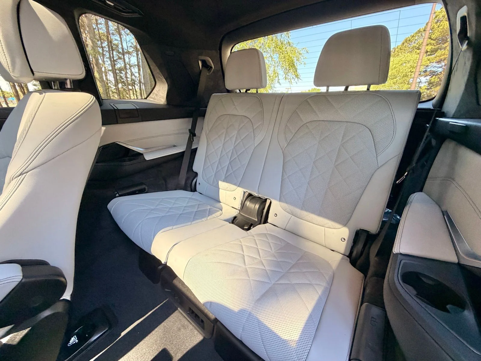 New 2027 Dravit Grey Metallic BMW xDrive40i image 19
