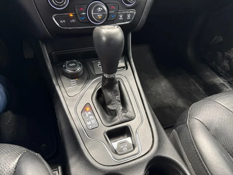 Used 2019 Black Jeep Limited image 35