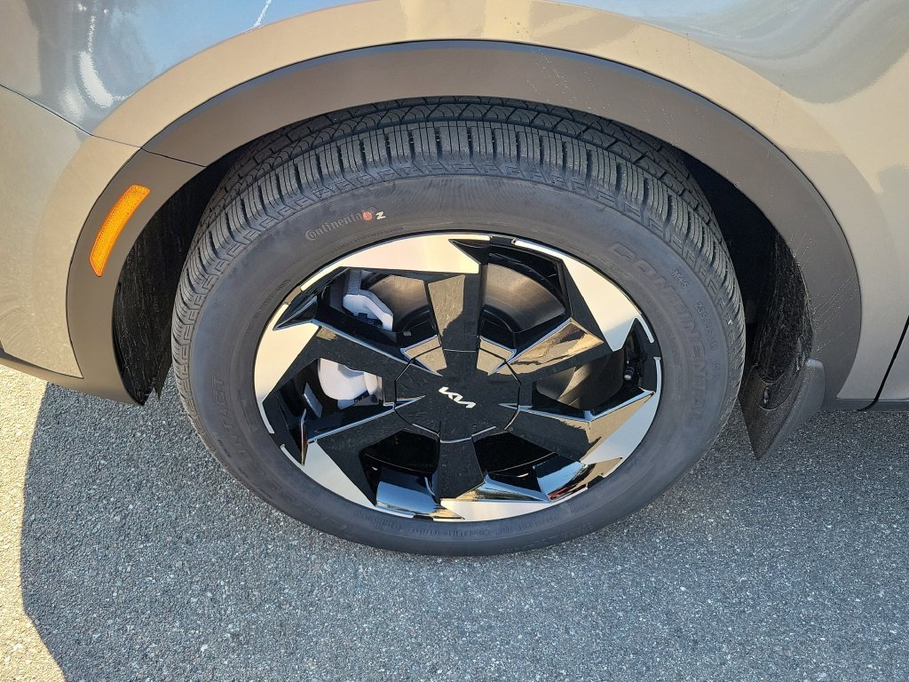 New 2026 Steel Gray Kia EX image 38