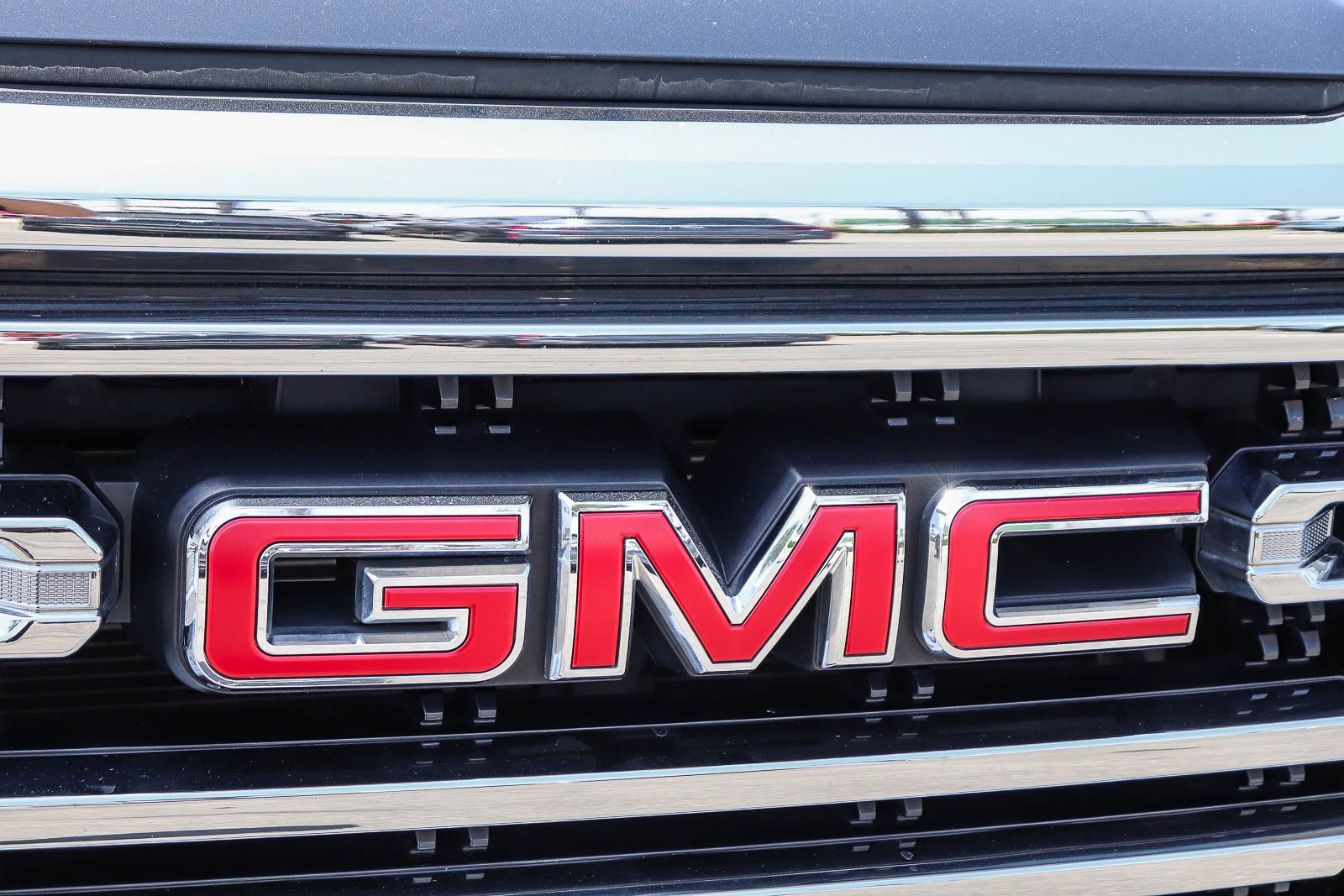 Used 2019 Onyx Black GMC SLT image 4
