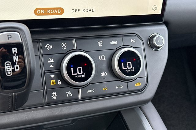 New 2026 Santorini Black Land Rover S image 19