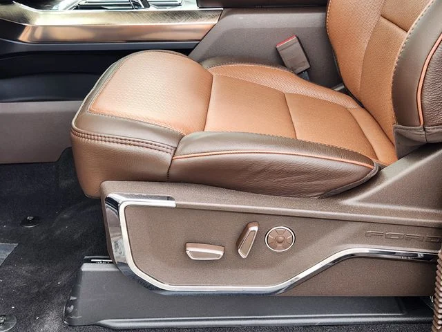 New 2026 Agate Black Metallic Ford King Ranch® image 25