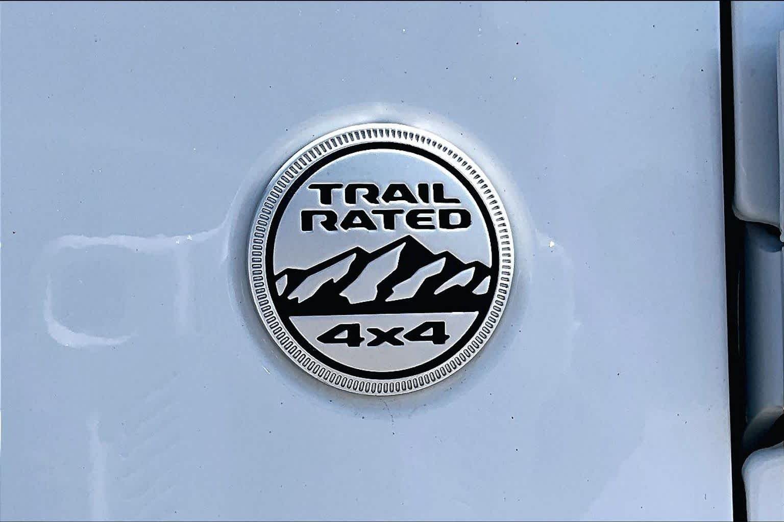 Used 2019 Bright White Clearcoat Jeep Sport S image 26