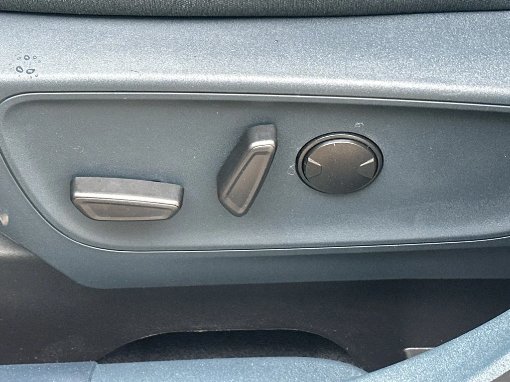 New 2026 Azure Gray Metallic Tri-Coat Ford XLT image 26