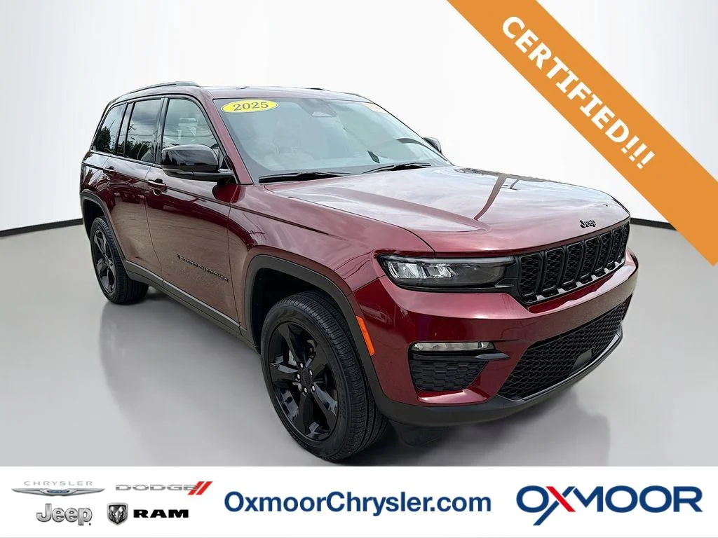 Used 2025 Velvet Red Pearlcoat Jeep Limited image 1