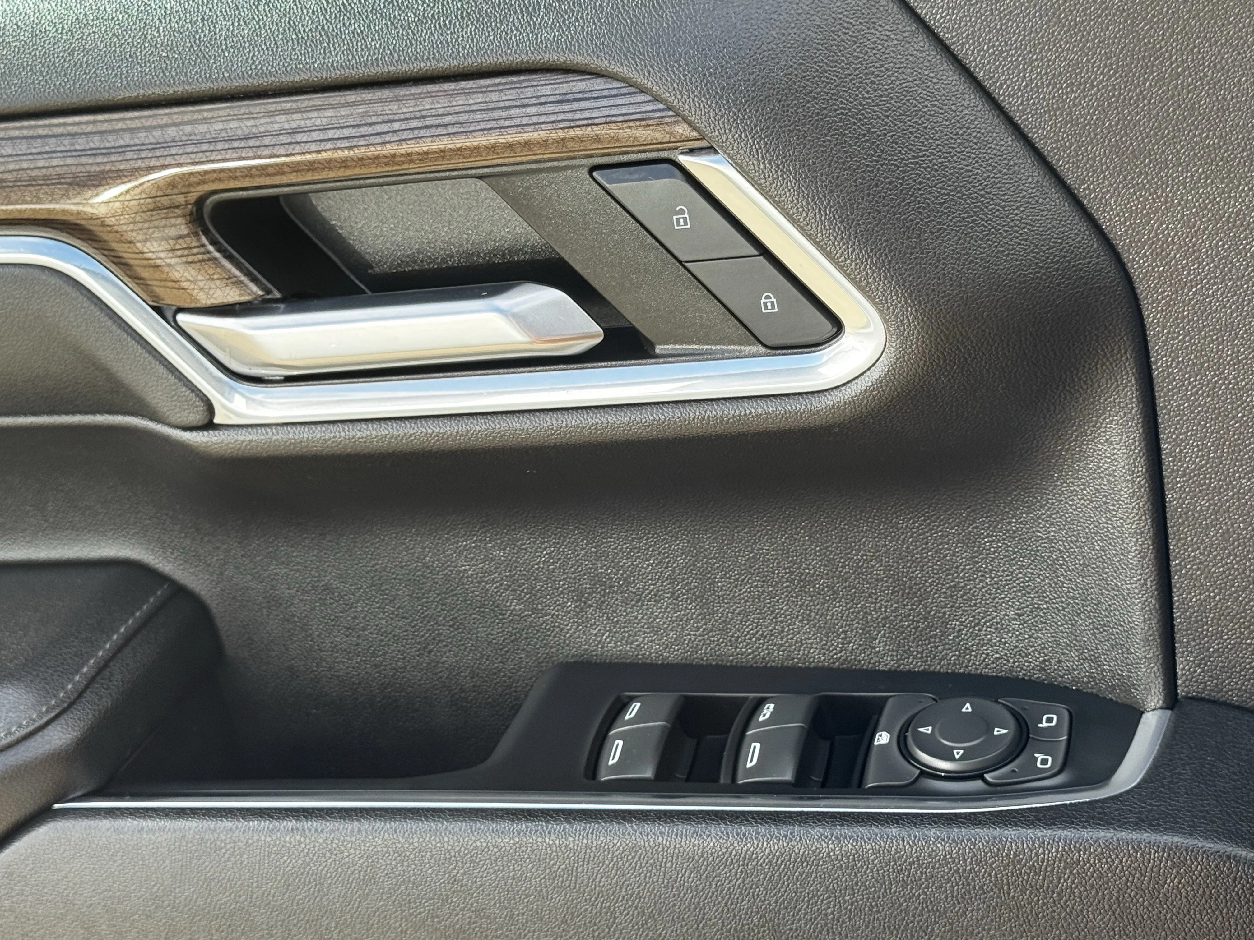 Used 2023 Sterling Gray Metallic Chevrolet RST image 25