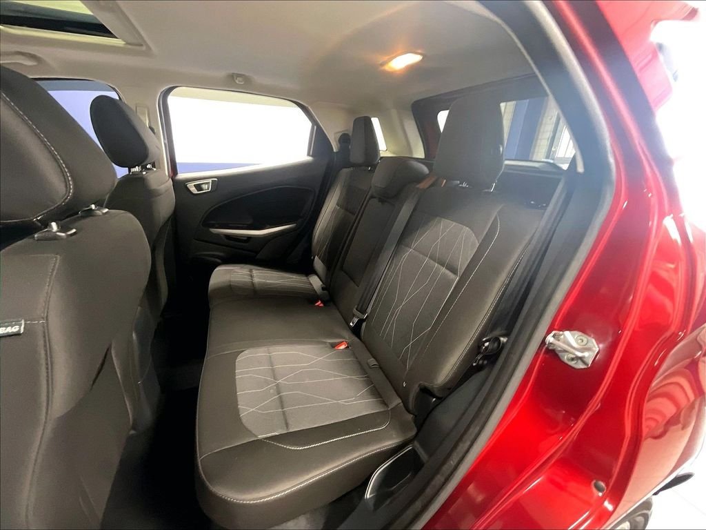 Used 2019 Red Ford SE image 15