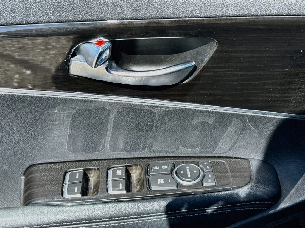 Used 2019 Black Kia L image 20