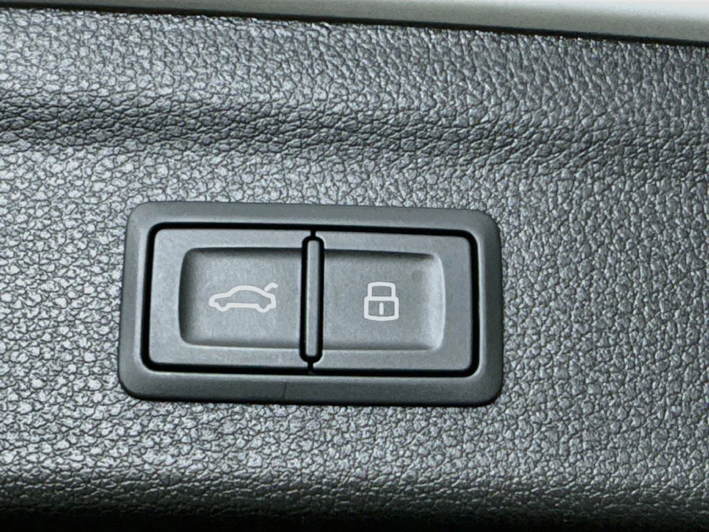 Used 2024  Audi Premium Plus image 33