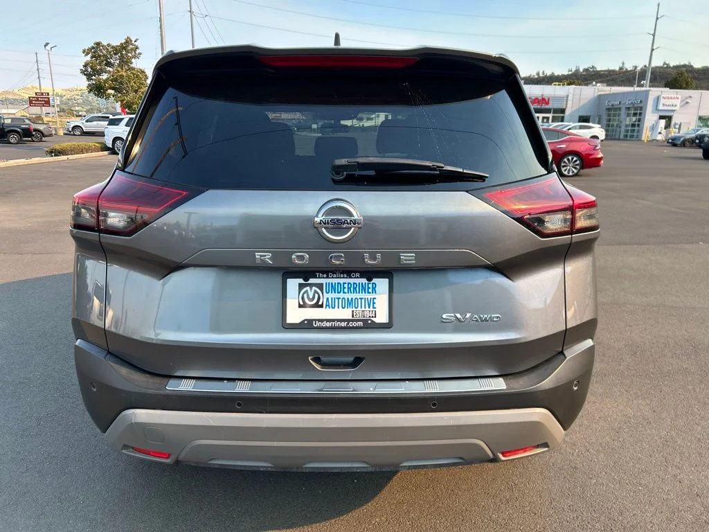Used 2021 Gun Metallic Nissan SV image 8