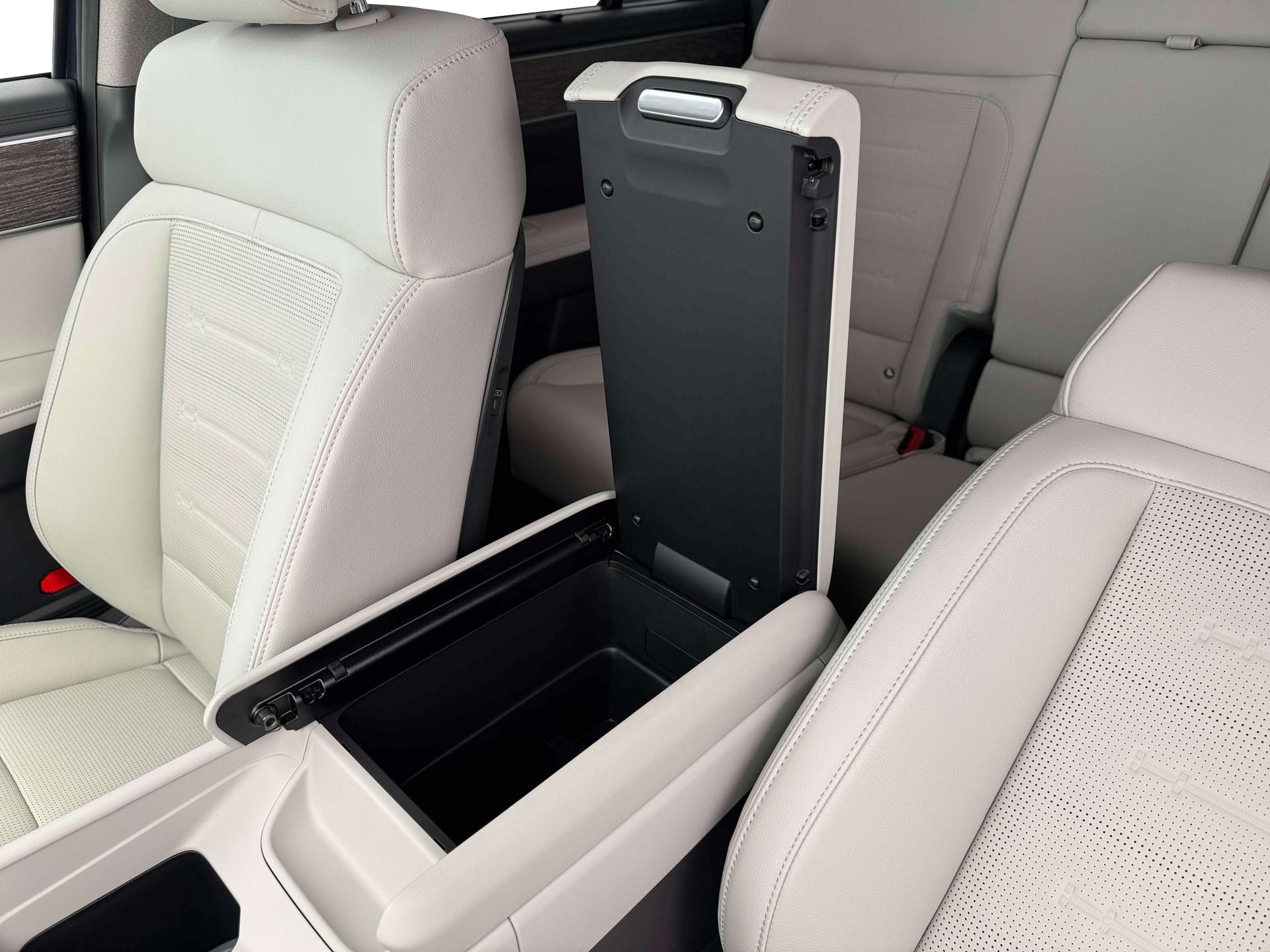 2026 Hyundai Santa Fe Limited - Photo 35