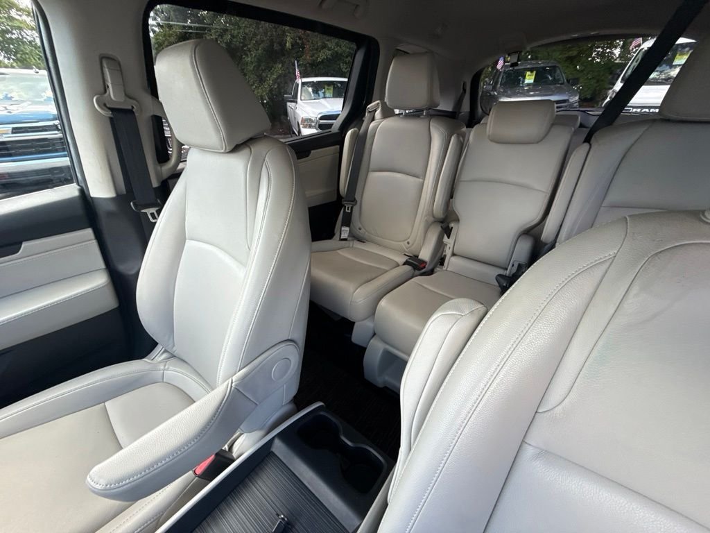 Used 2025 Silver Honda EX-L image 19