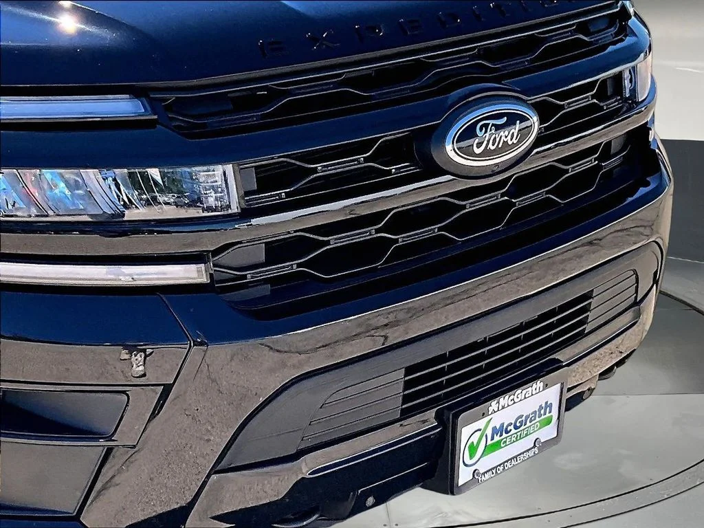 Used 2022 Black Ford Limited image 35