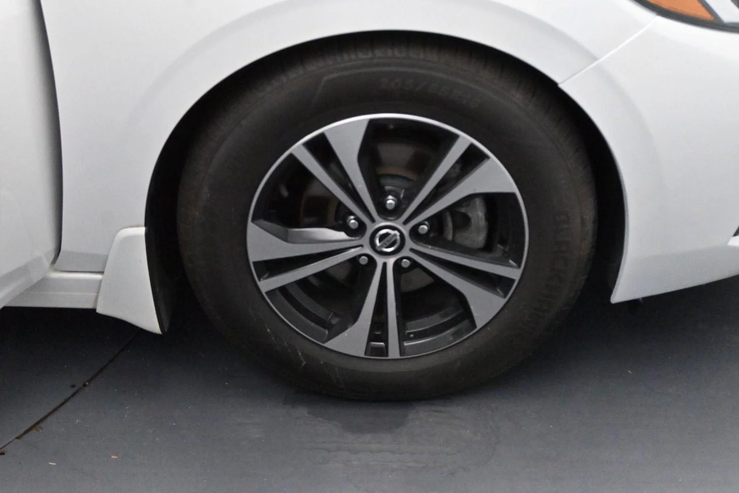 Used 2021 Aspen White Tricoat Nissan SV image 26