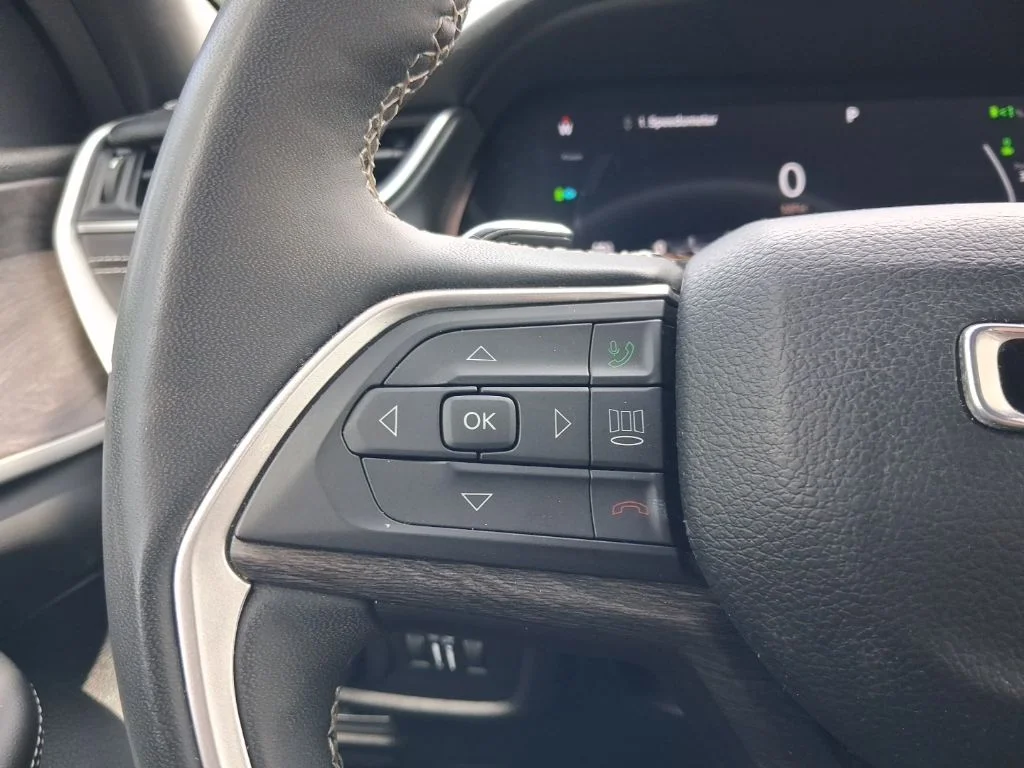 Used 2024 Black Jeep 4xe image 30