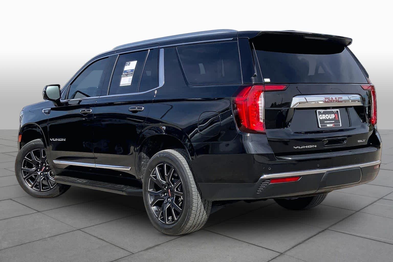 Used 2024 Onyx Black GMC SLT image 12