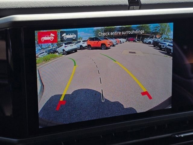 New 2026 Goldilocks Exterior Paint Jeep Sahara image 8