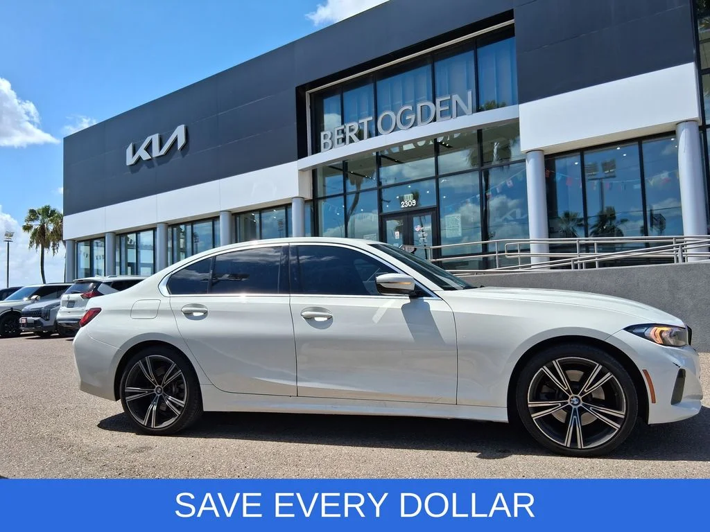 Used 2024 White BMW 330i image 3