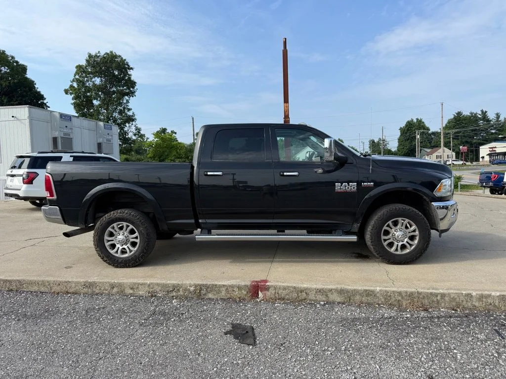 Used 2018 Black Ram Laramie image 5
