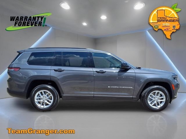 New 2026 Baltic Gray Metallic Clear-Coat Exterior Paint Jeep Laredo X image 5