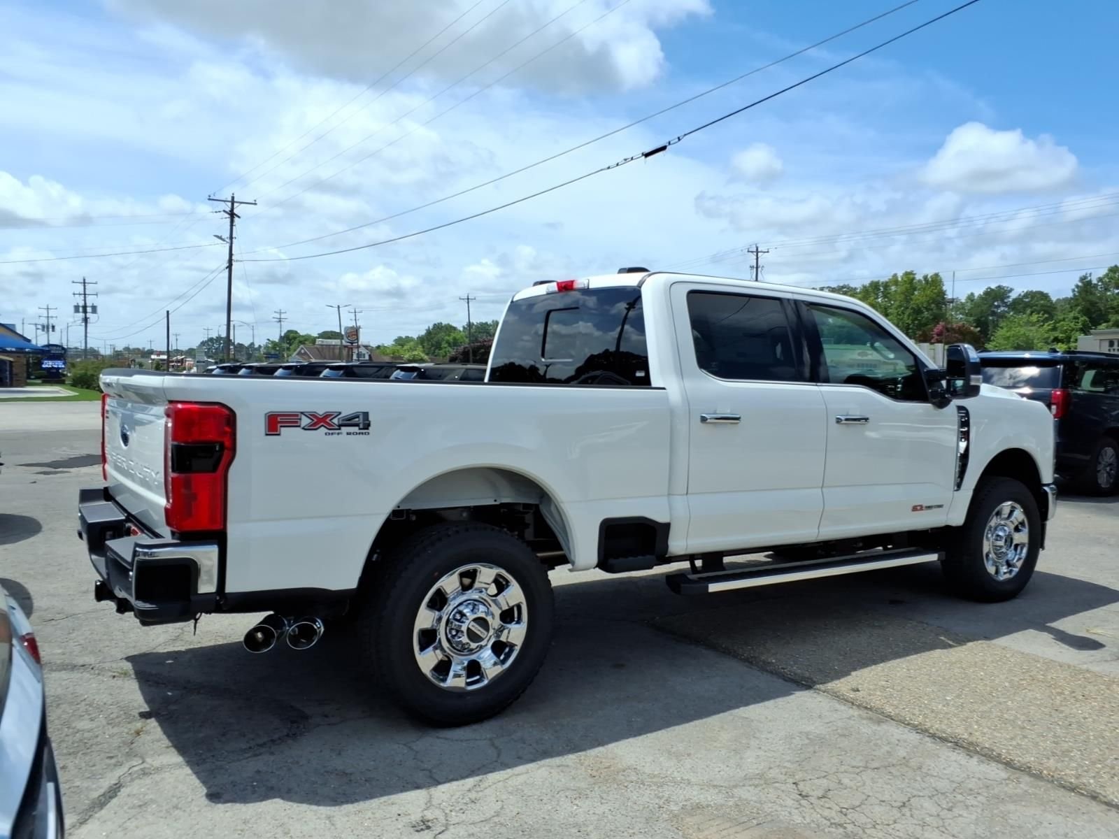 New 2026 Star White Metallic Tri-Coat Ford F-250® Lariat® image 4