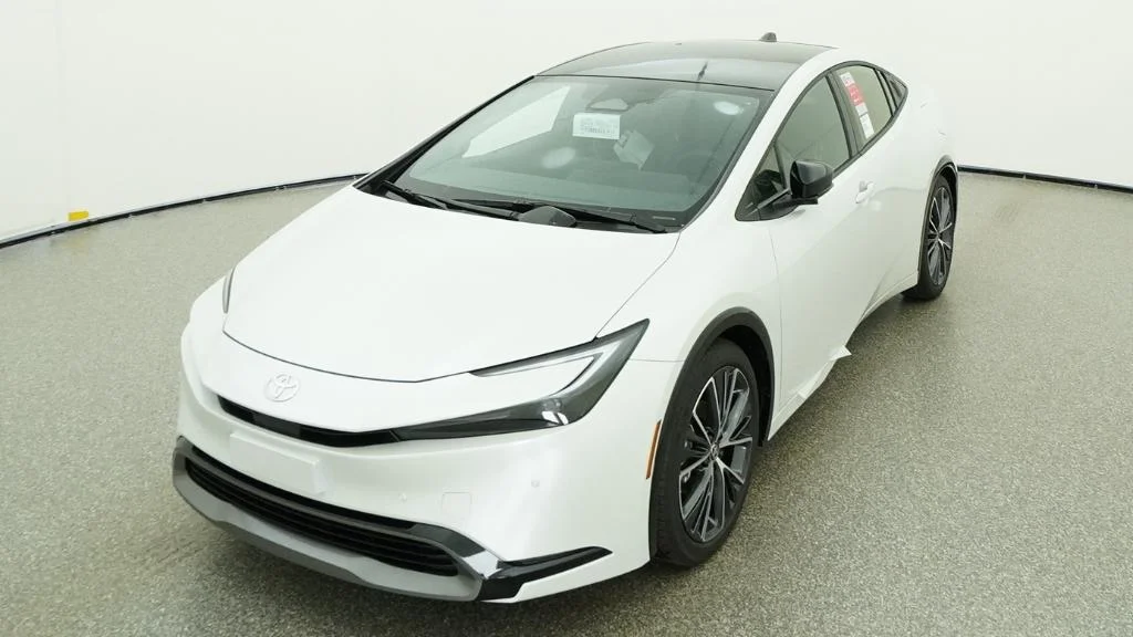 New 2026 Wind Chill Pearl Toyota Limited image 36
