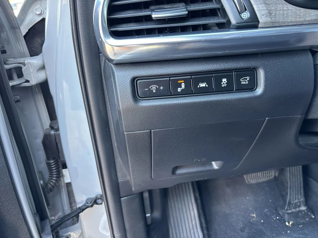 Used 2022 Gray Kia EX image 29